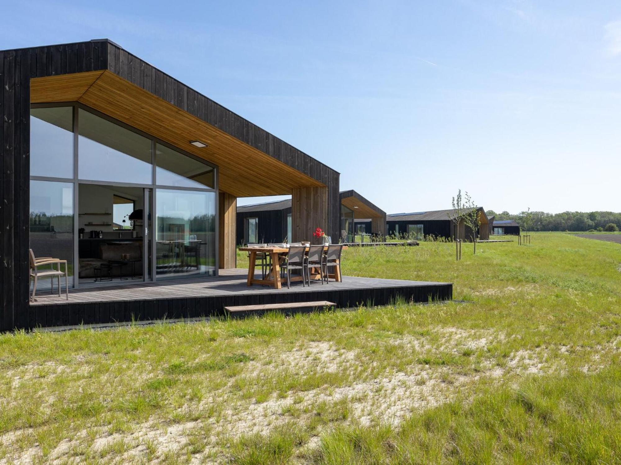 Vakantiehuis Pleasant With Garden
